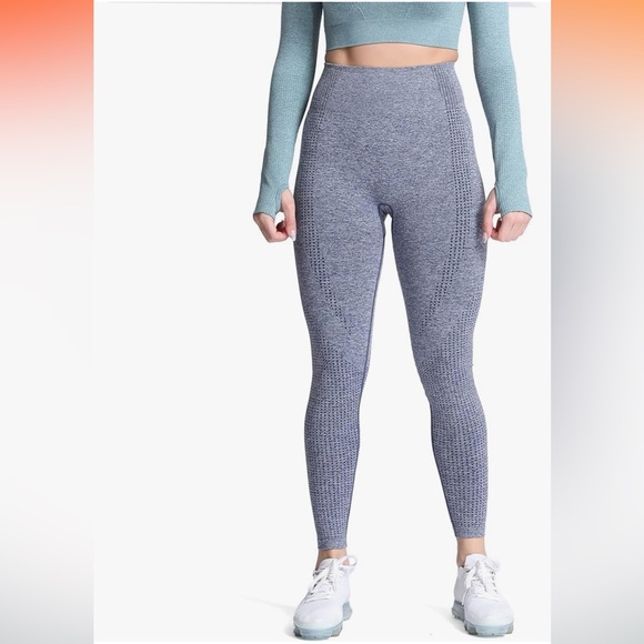 Aoxjox Women's High Waist Seamless Yoga Pants for a Flawless Workout - Picture 2 of 4